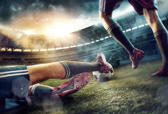 Footballers Community | player injured during match